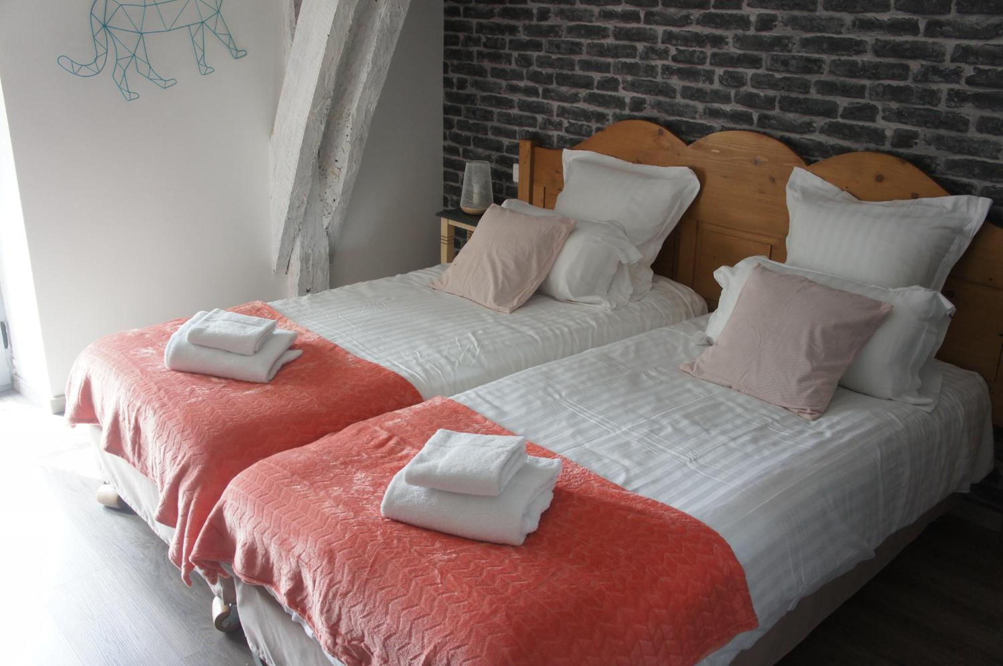 Logis Hotel Auberge De Cartassac Cressensac-Sarrazac Экстерьер фото