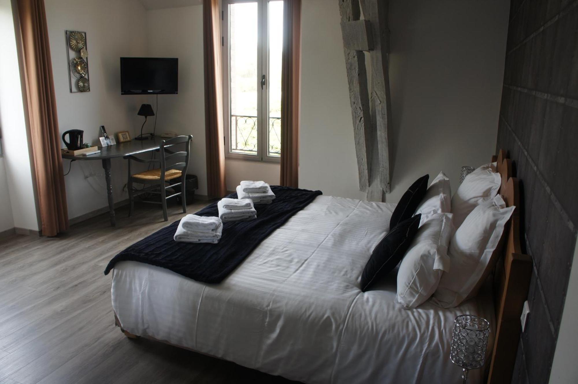 Logis Hotel Auberge De Cartassac Cressensac-Sarrazac Экстерьер фото