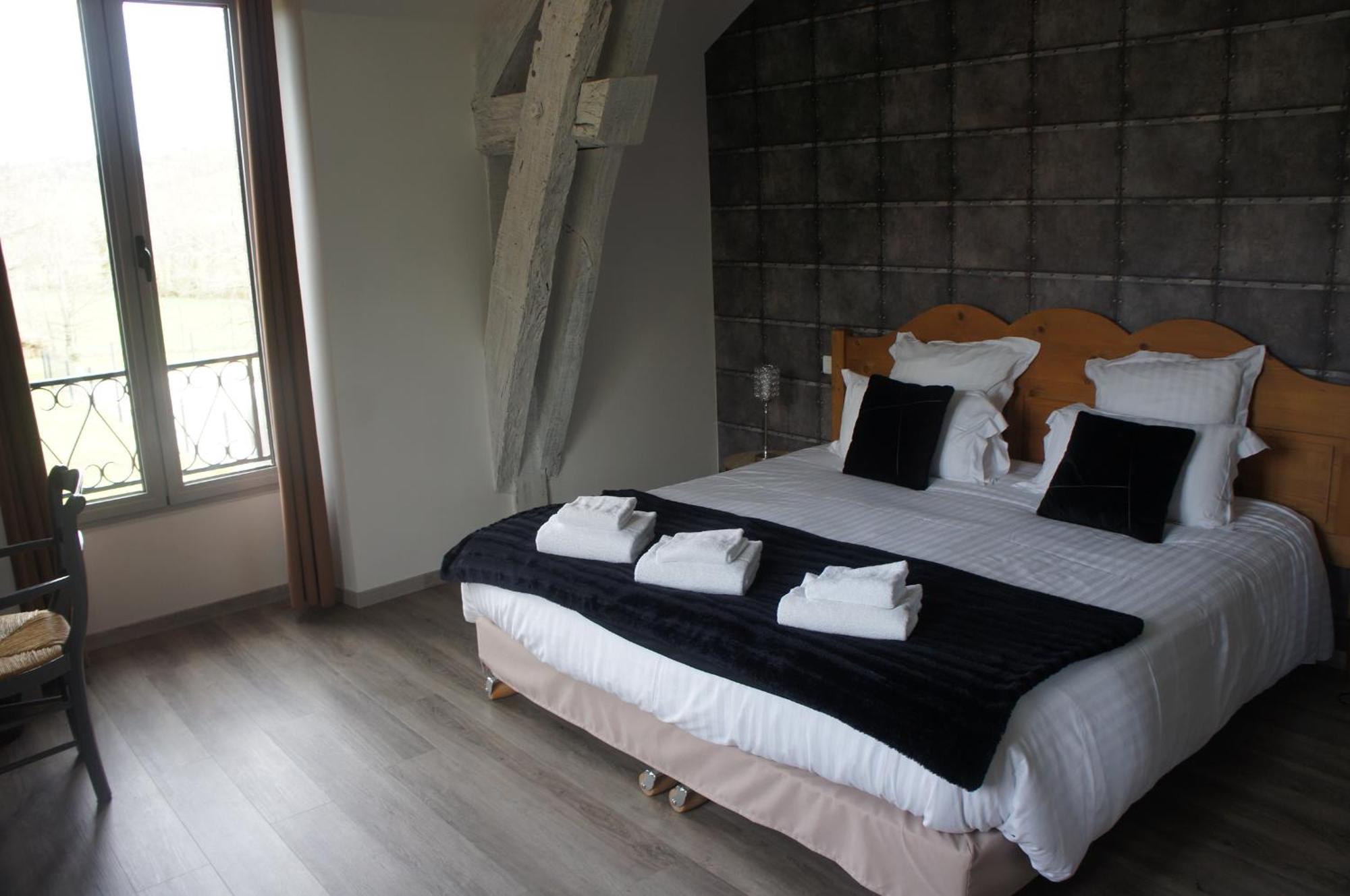 Logis Hotel Auberge De Cartassac Cressensac-Sarrazac Экстерьер фото