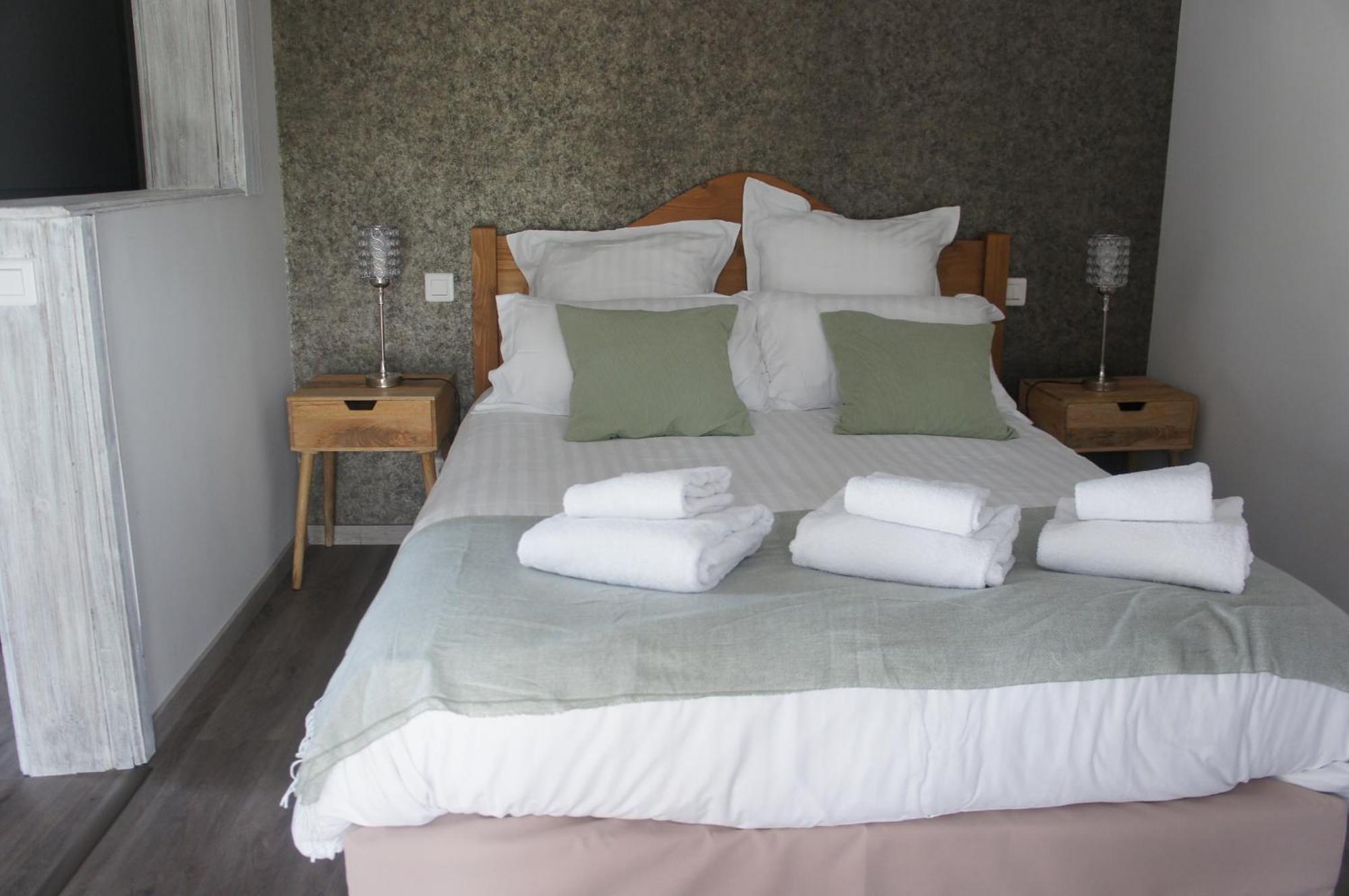 Logis Hotel Auberge De Cartassac Cressensac-Sarrazac Экстерьер фото